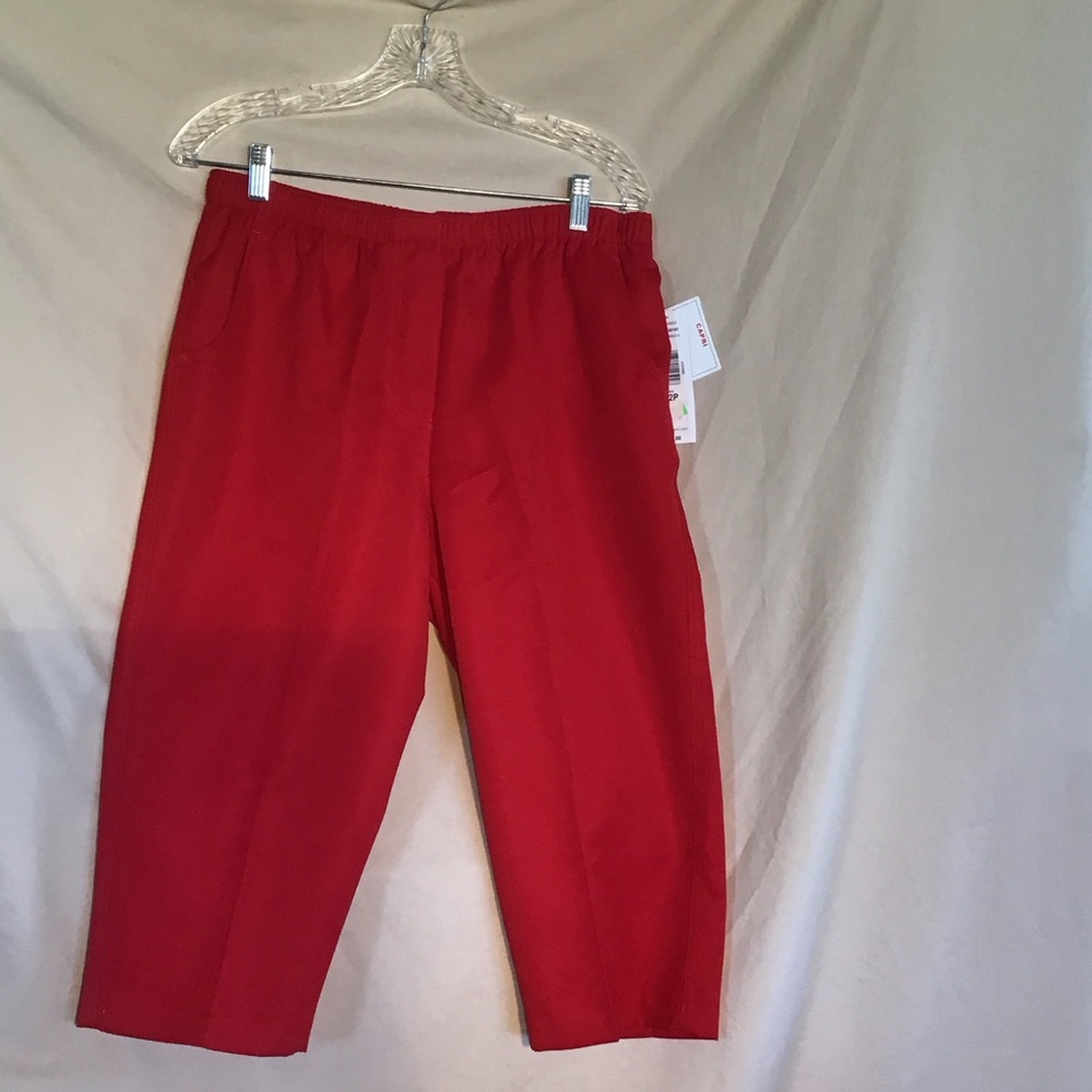 Alia Vibrant Red Women's Capris